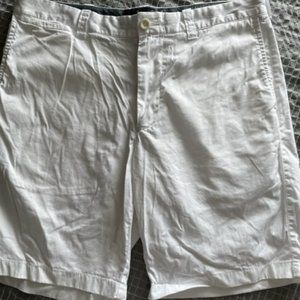J CREW SHORTS SIZE 33 STRETCH